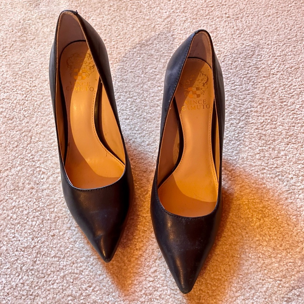 Vince Camuto black stiletto heels SIZE 8.5